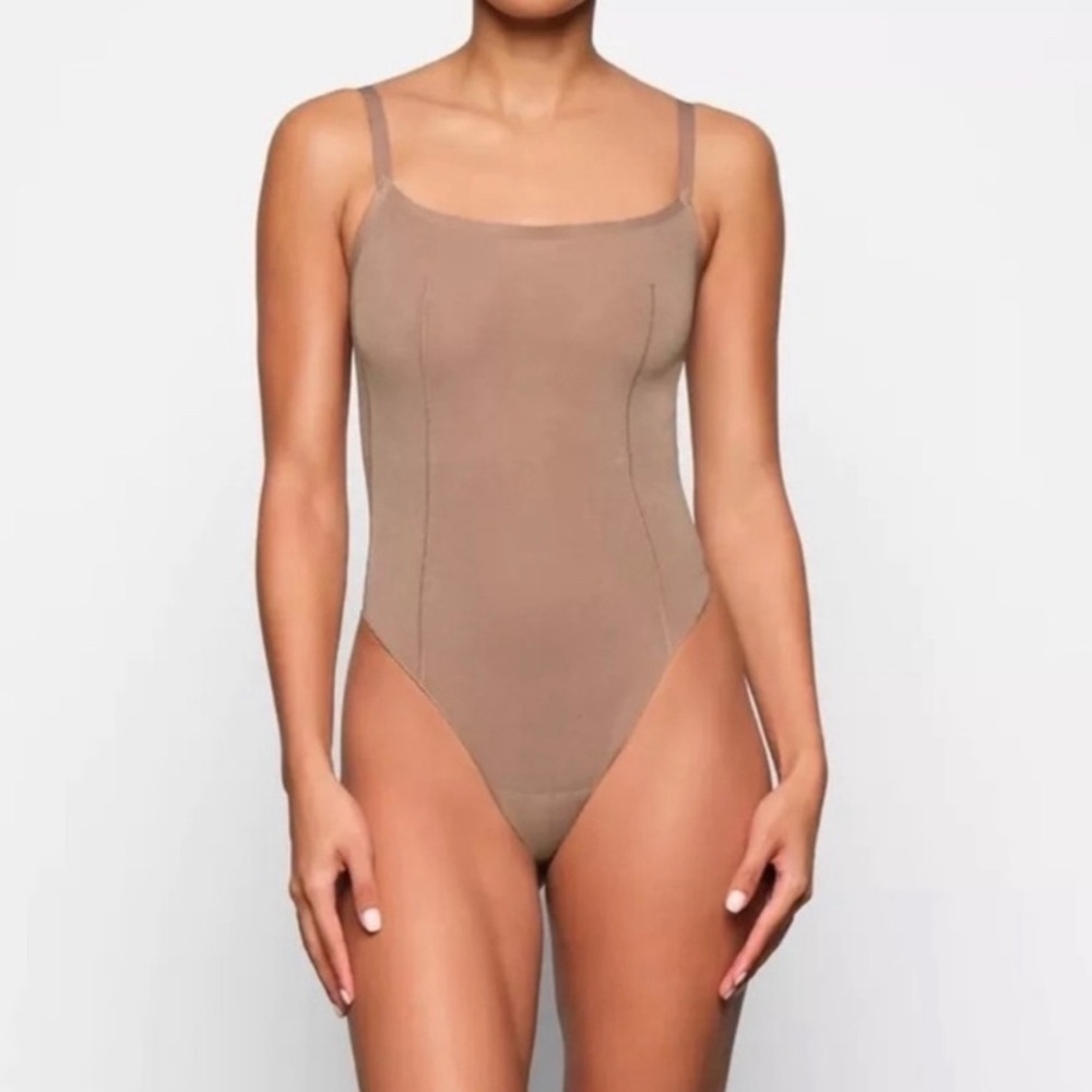 NWT Skims Sheer Sculpt Low Back Thong Bodysuit in Sienna Size XL
